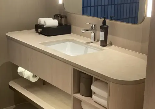 Deluxe 2-Bed Room