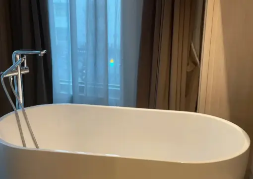 Executive Queen Room