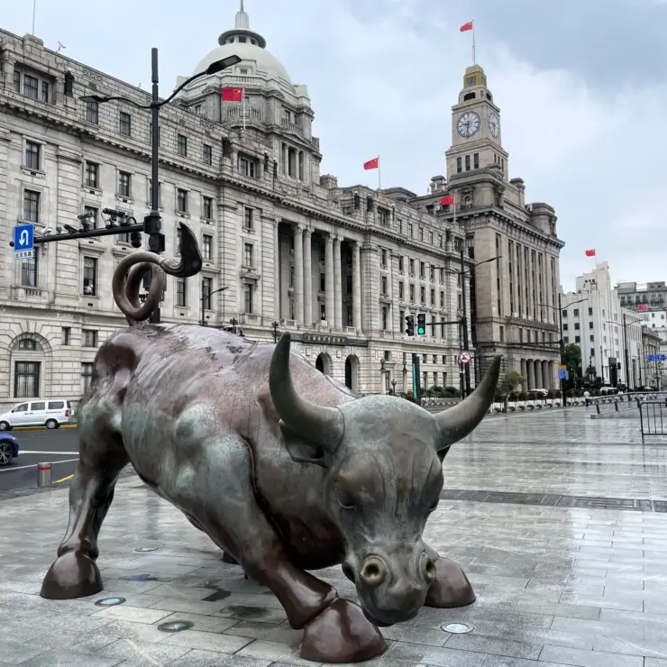 The “Zero-Commute” Sightseeing Experience: Mastering The Bund & Nanjing Road from Your Hankou Road Base